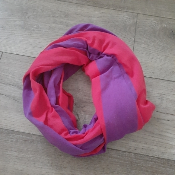 Gap Infinity Scarf Very Lightweight - Picture 1 of 6